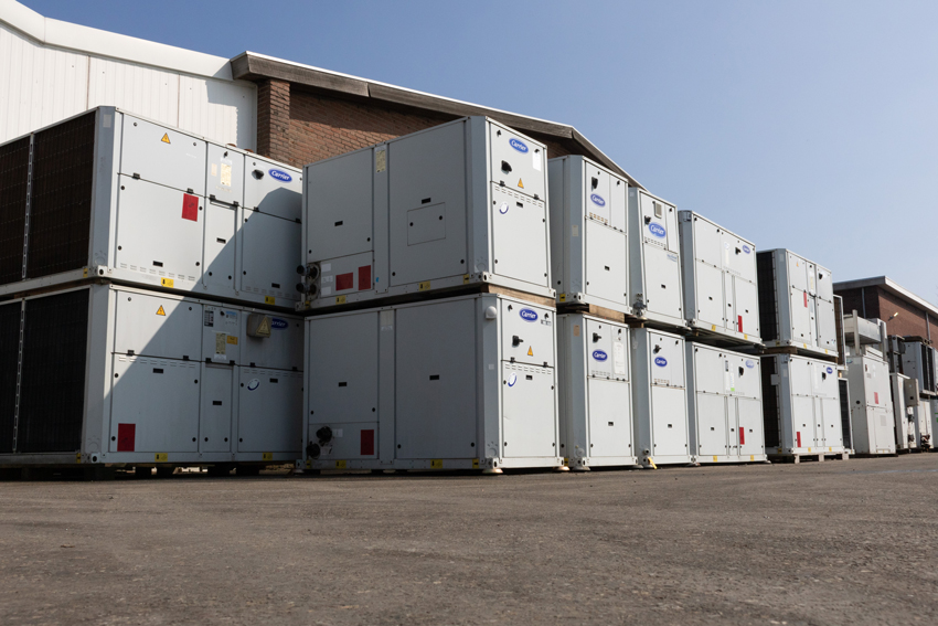 A complete refrigeration system