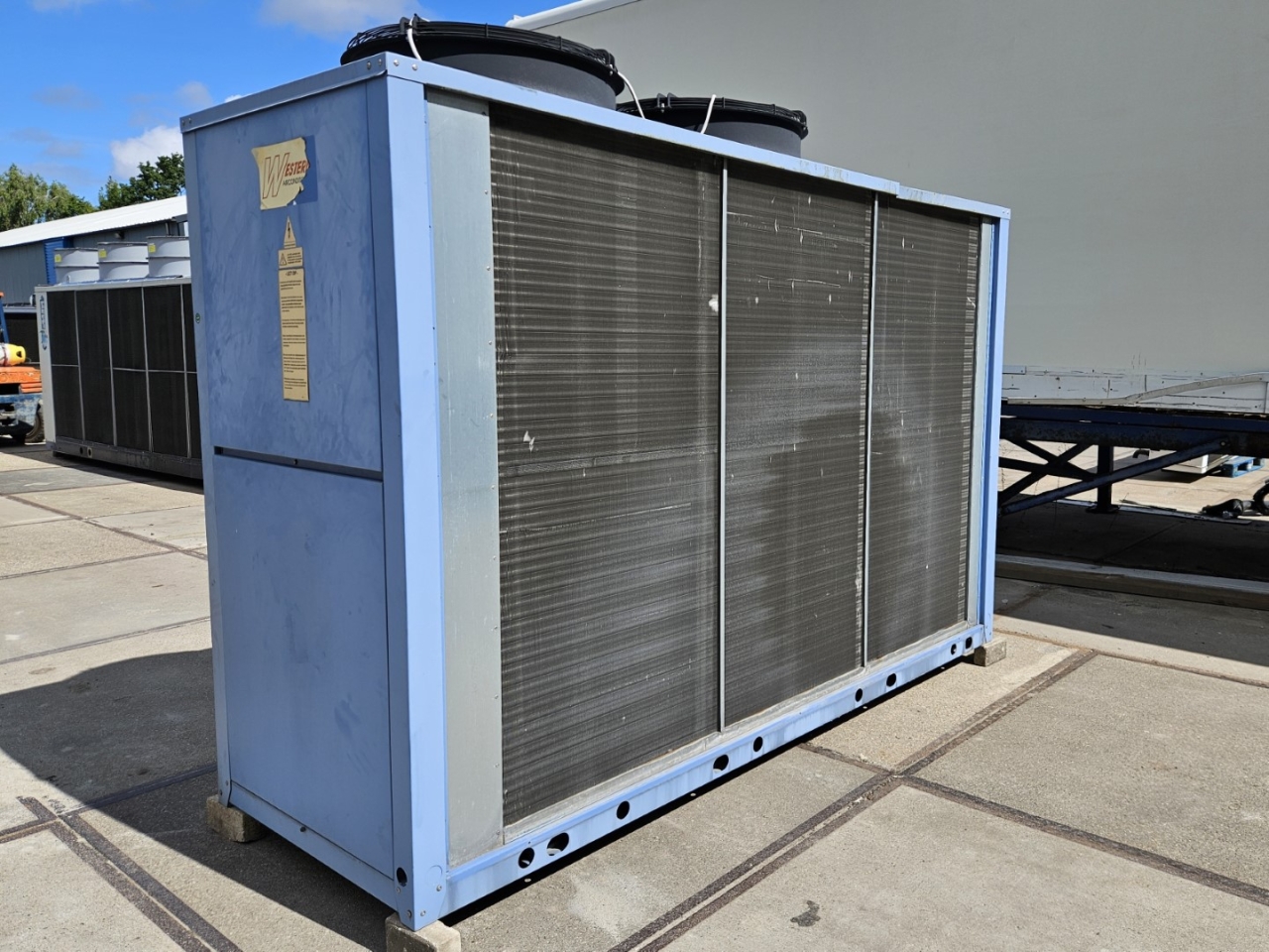 Used Western ZETA 2002 16.4 air-cooled chiller R407C | HOS BV