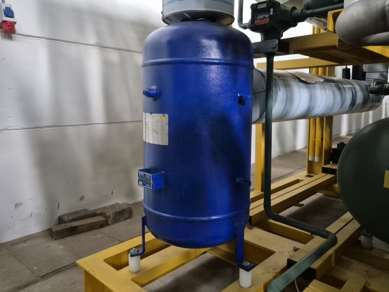 New Bitzer HSN 7461-70-40P semi-hermetic screw compressor set Freon ...